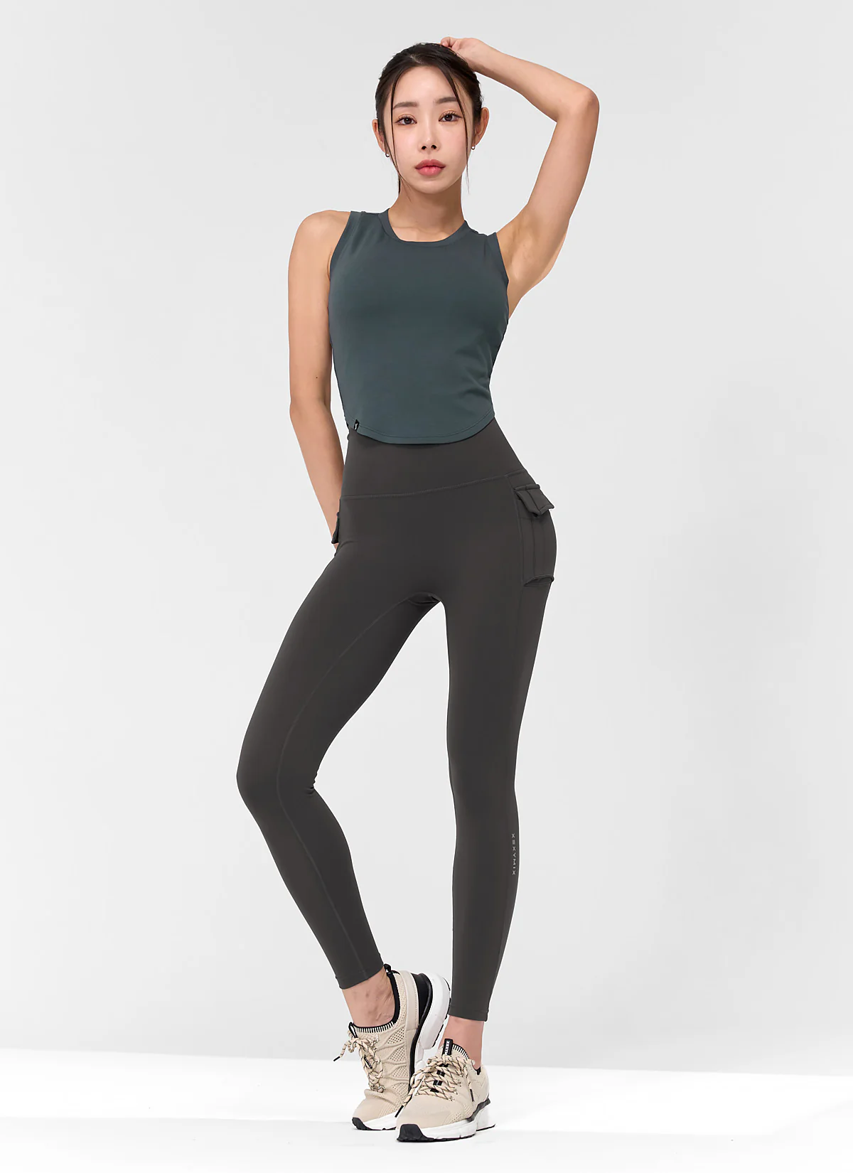 Black Label Signature 360N Out Pocket Leggings - Image 15