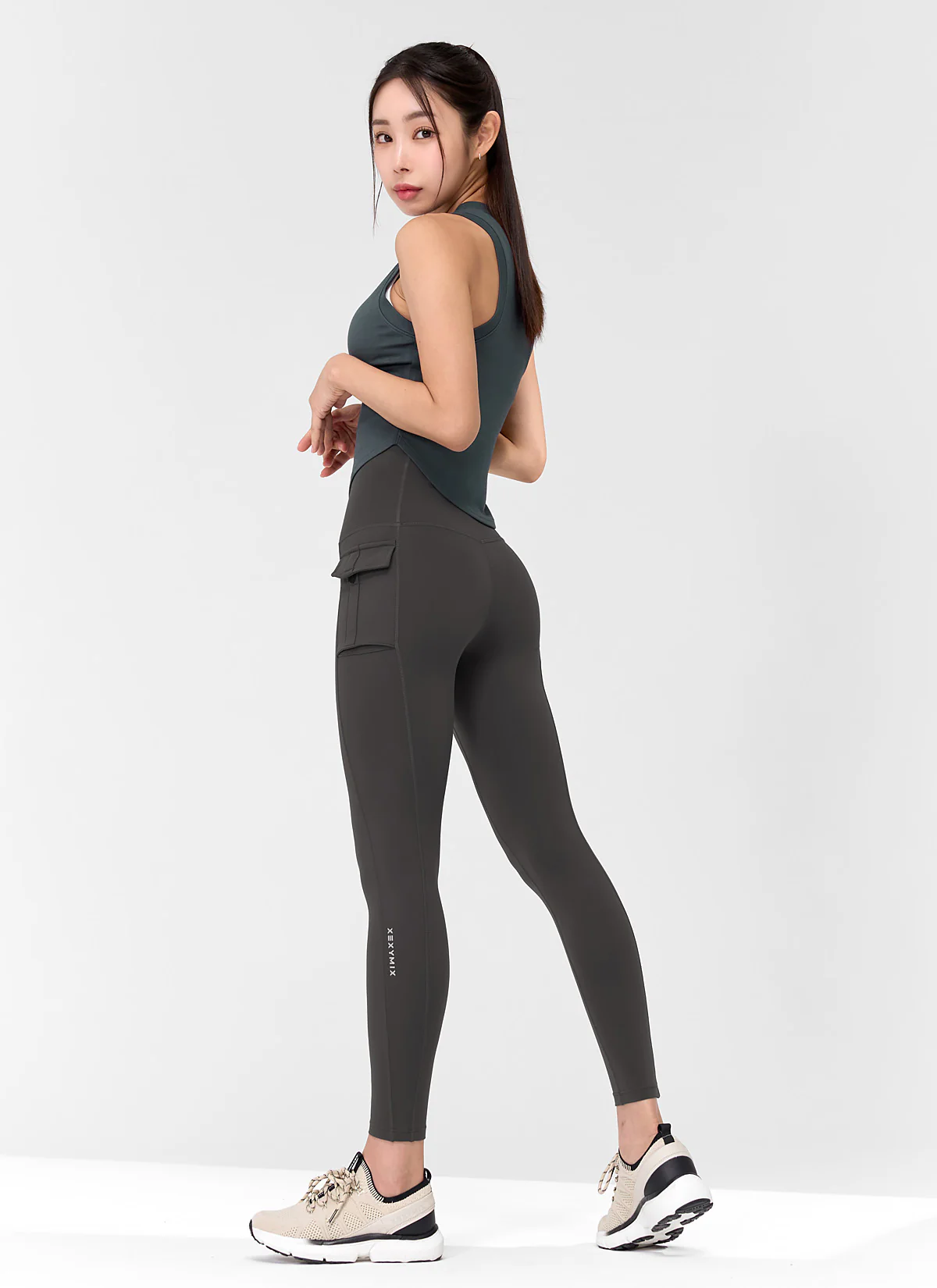 Black Label Signature 360N Out Pocket Leggings - Image 16