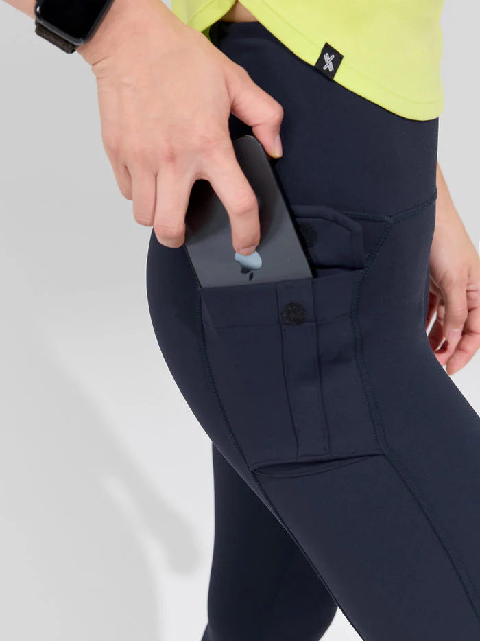 Black Label Signature 360N Out Pocket Leggings - Image 6