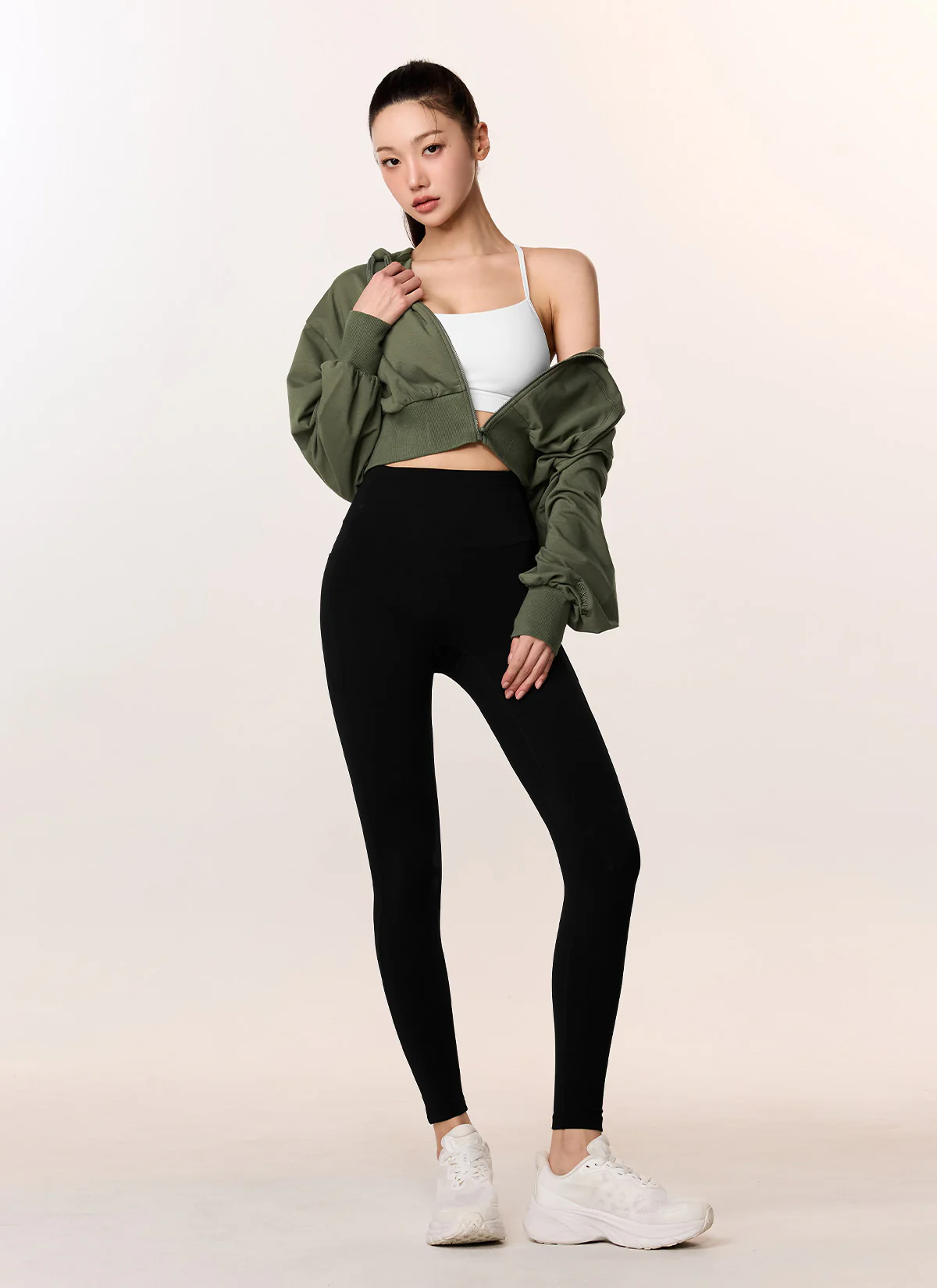 Black Label Signature 380N Pocket Leggings - Image 10