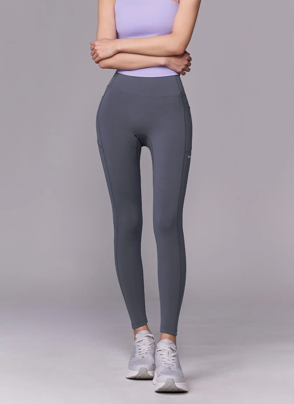 Black Label Signature 380N Pocket Leggings - Image 17