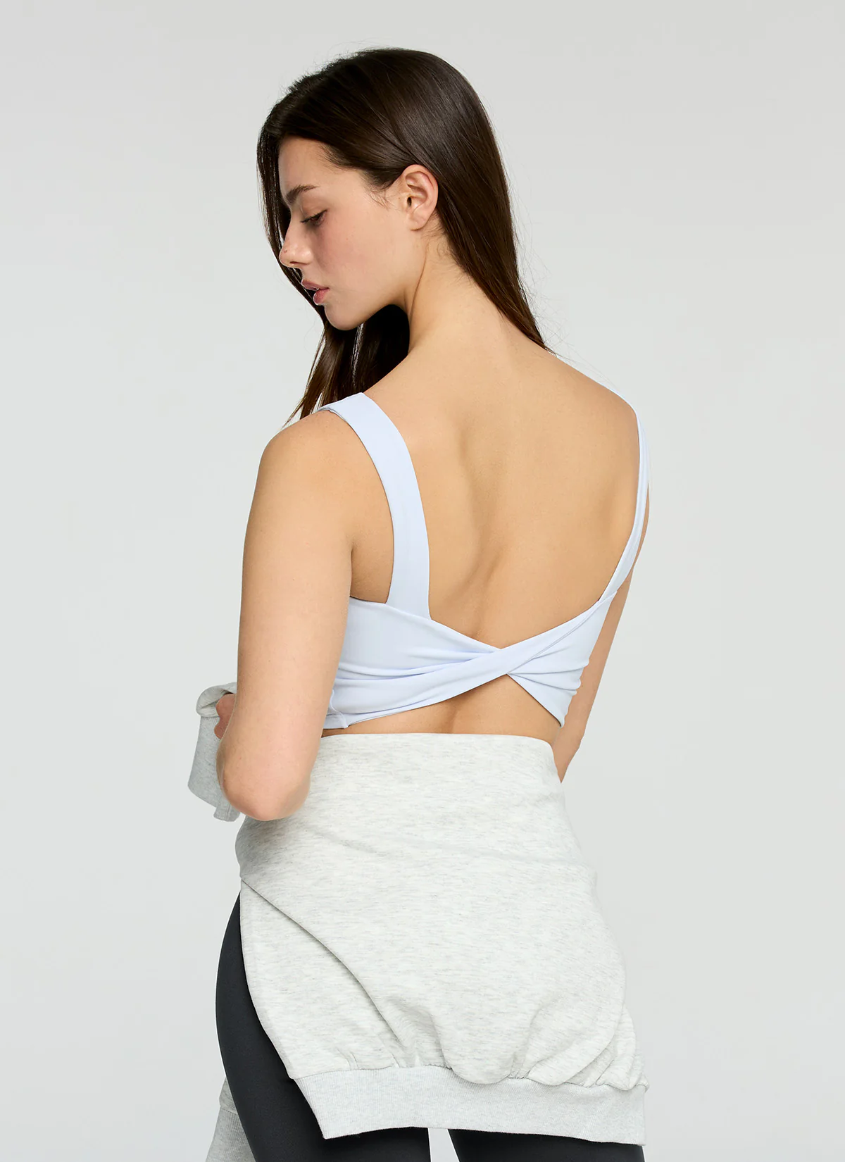 Black Label Signature Power Rise Back Twist Cropped Top - Image 11