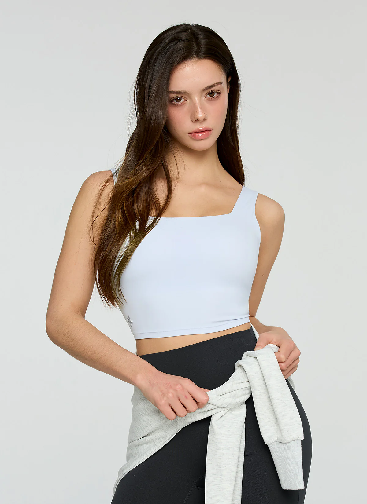 Black Label Signature Power Rise Back Twist Cropped Top - Image 12