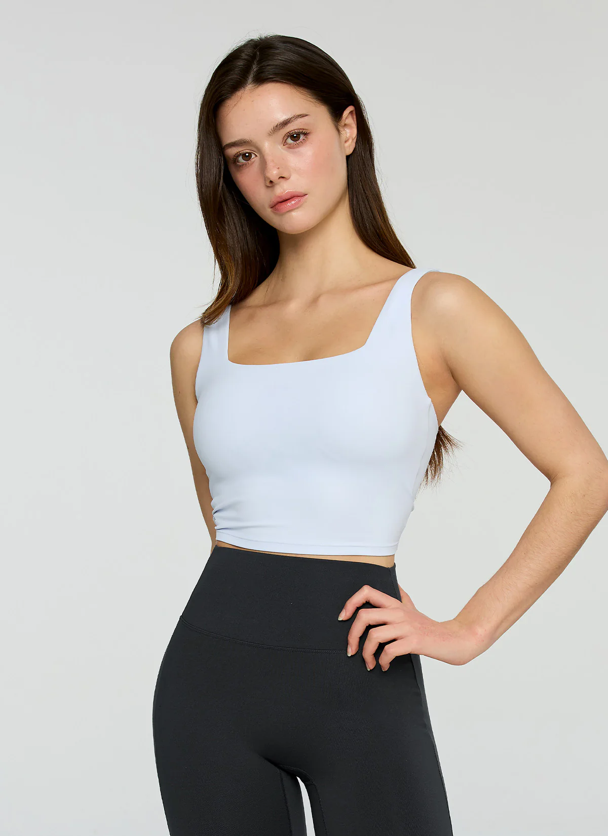 Black Label Signature Power Rise Back Twist Cropped Top - Image 4
