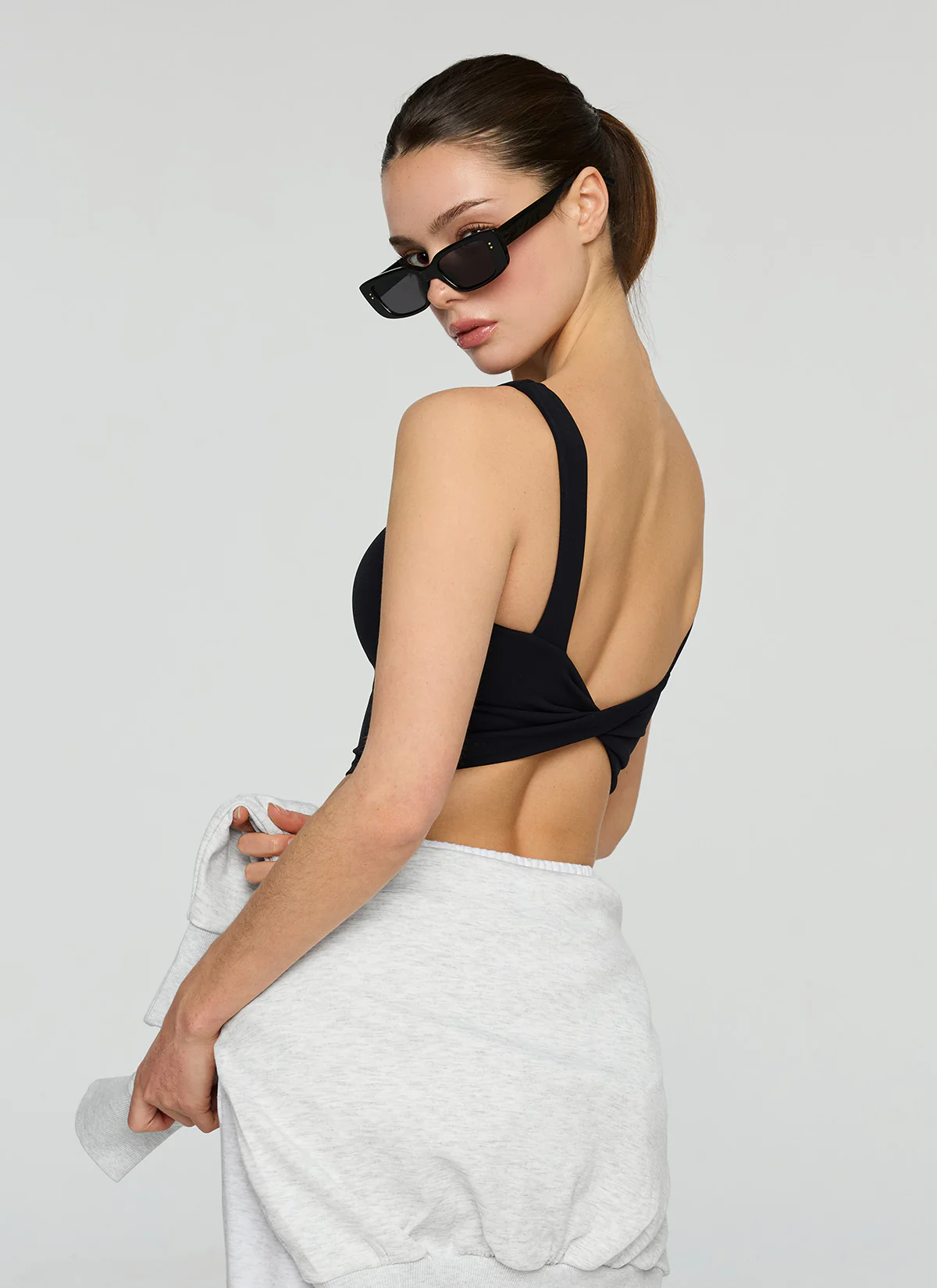 Black Label Signature Power Rise Back Twist Cropped Top - Image 5
