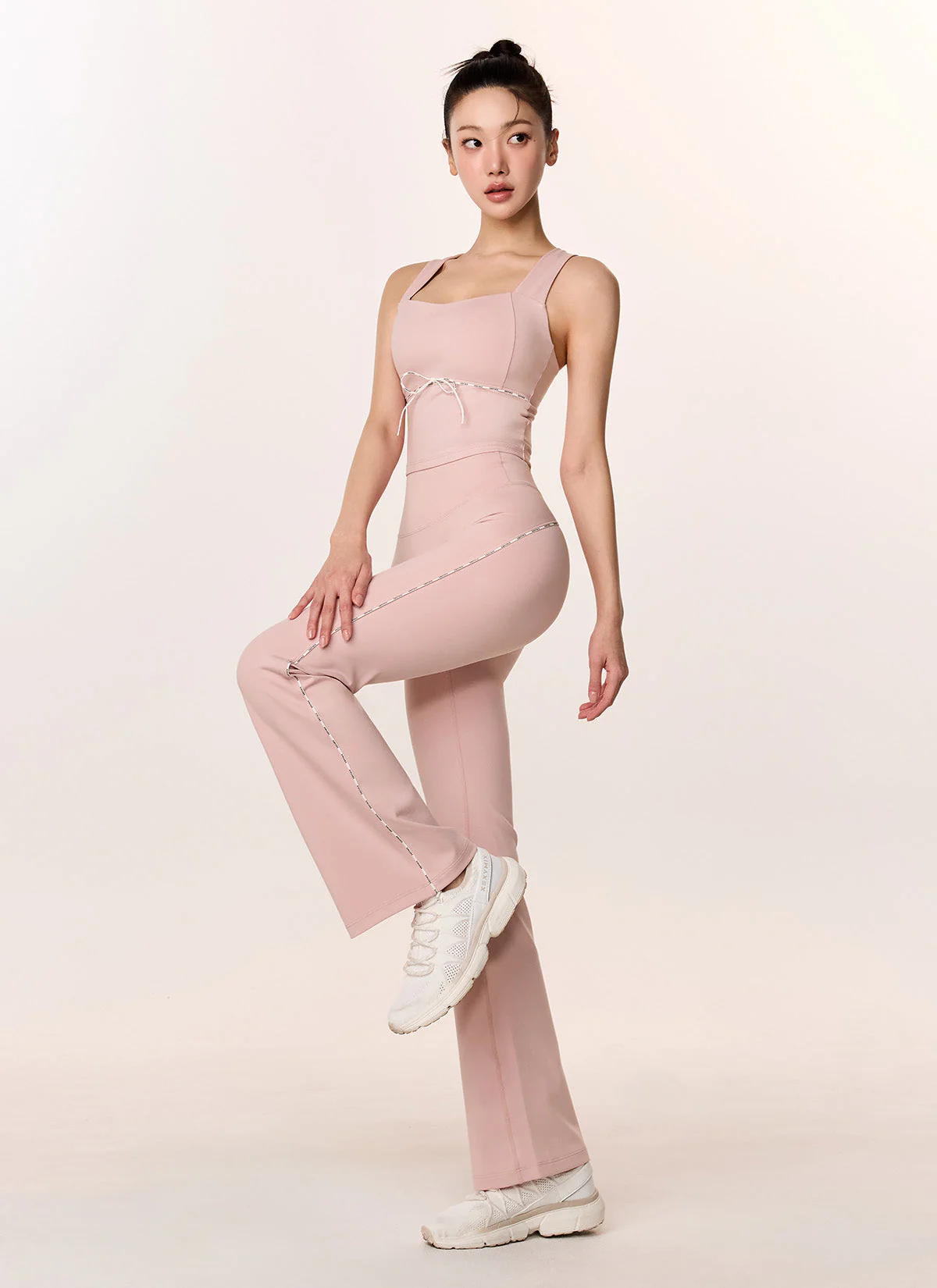 Comfort Fine Logo Piping Cropped Top - Image 11