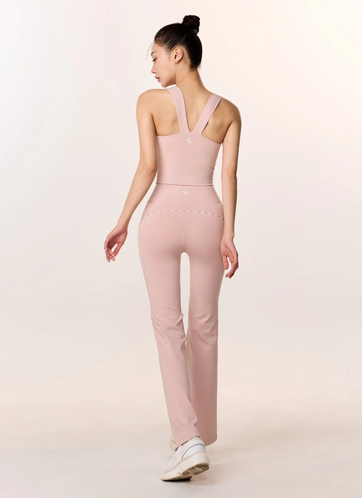 Comfort Fine Logo Piping Cropped Top - Image 12