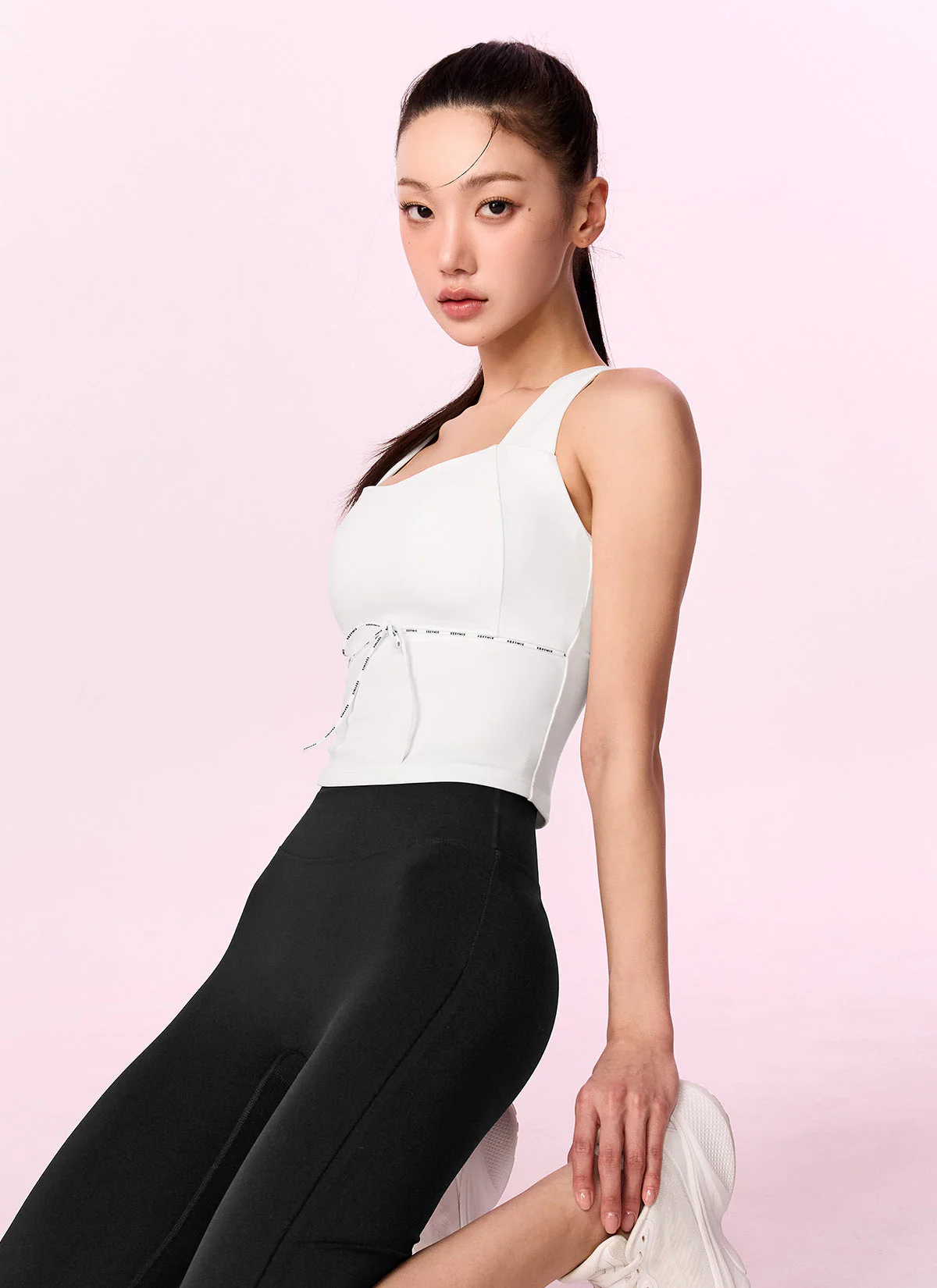 Comfort Fine Logo Piping Cropped Top - Image 6