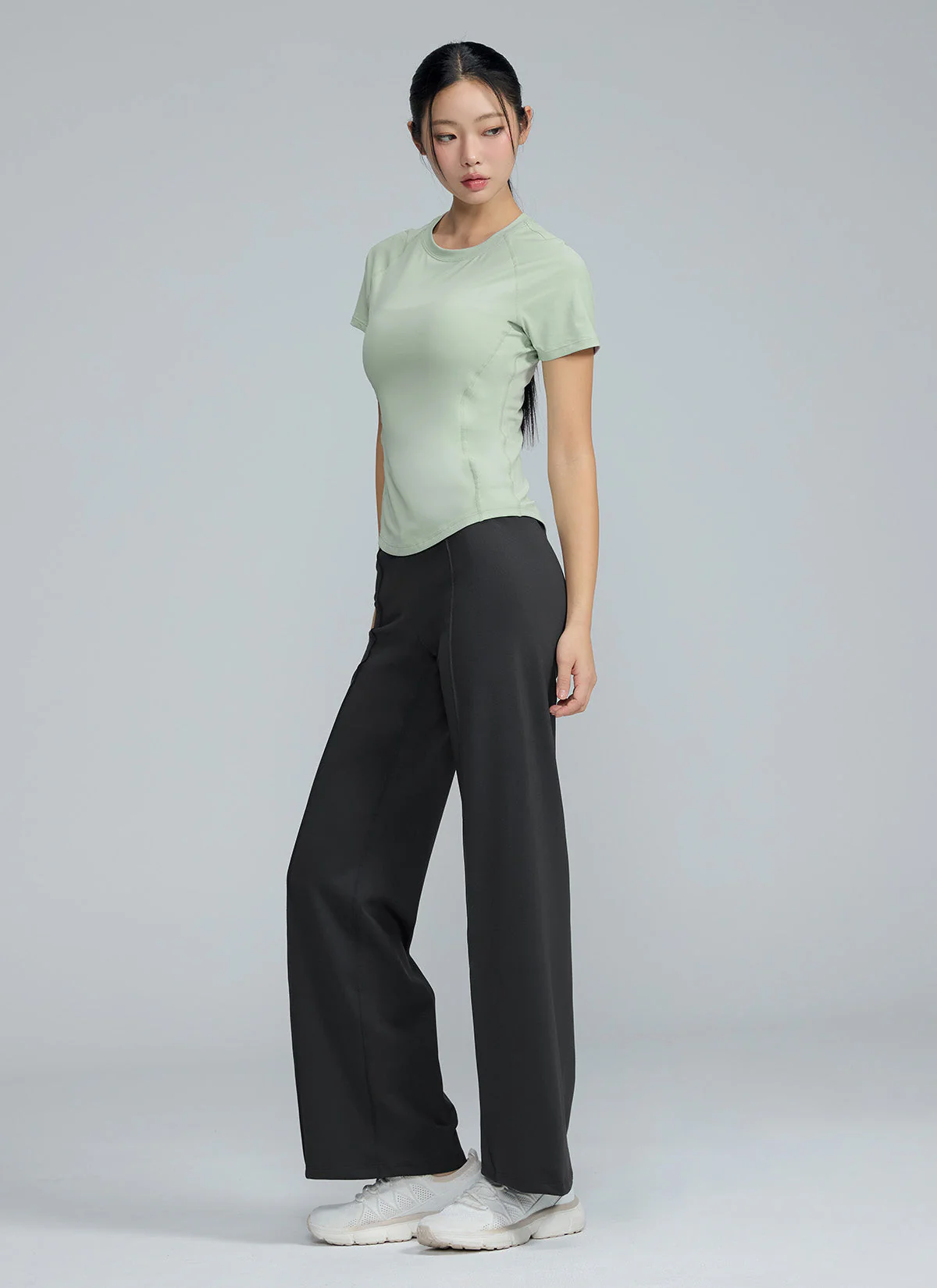 Daily Feather Slim Fit Short Sleeve - Image 48