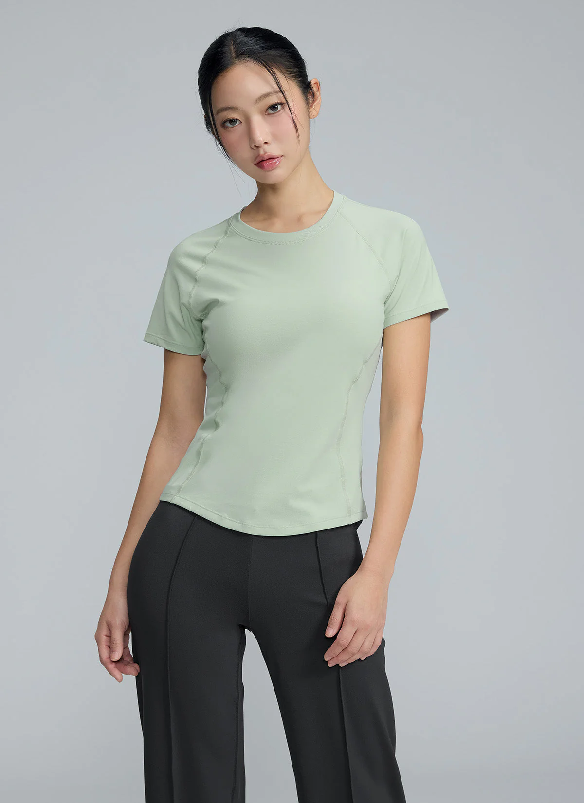Daily Feather Slim Fit Short Sleeve - Image 5