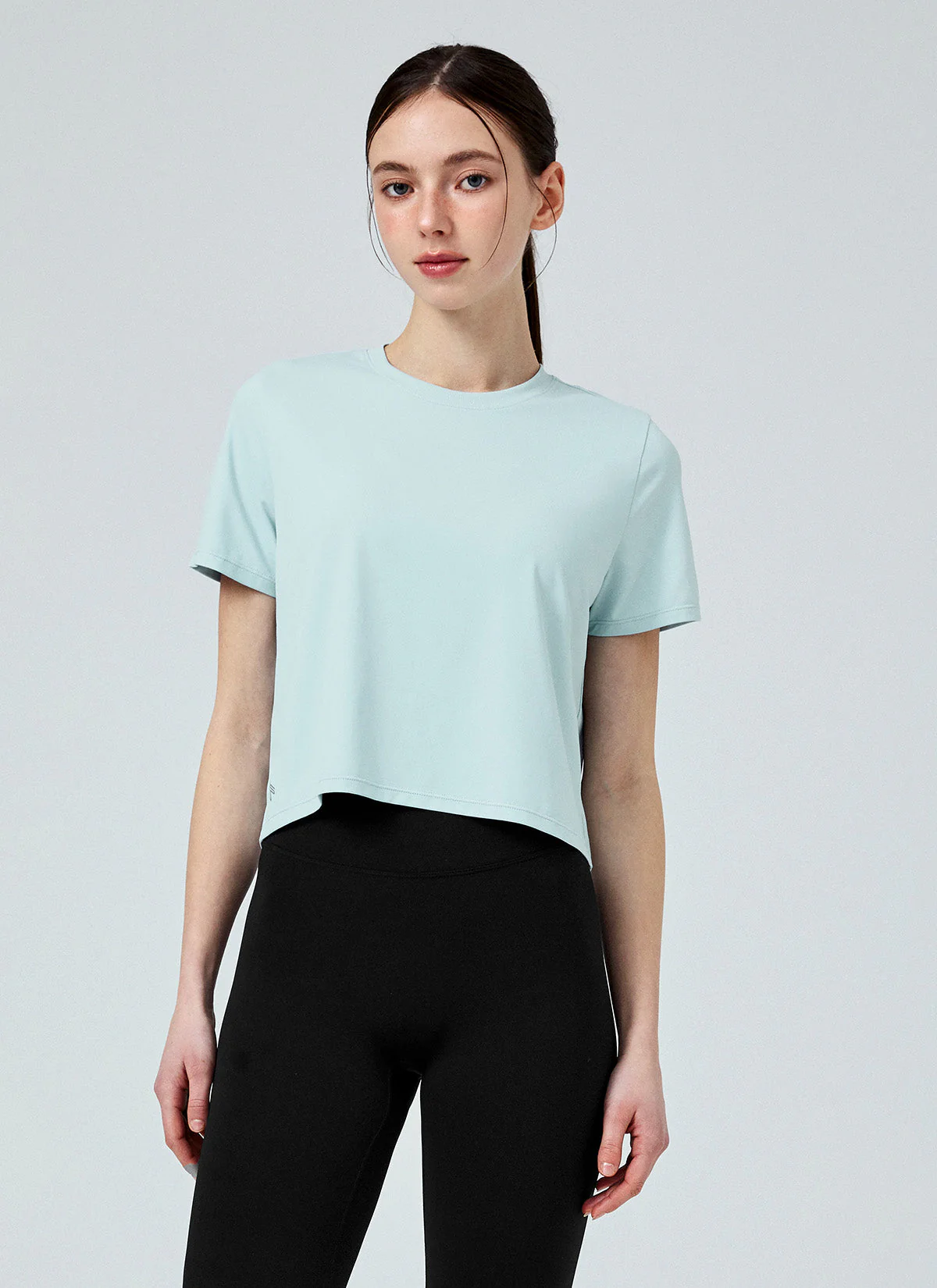 Ice Feather Light 2.0 Cropped Short Sleeve - Image 12