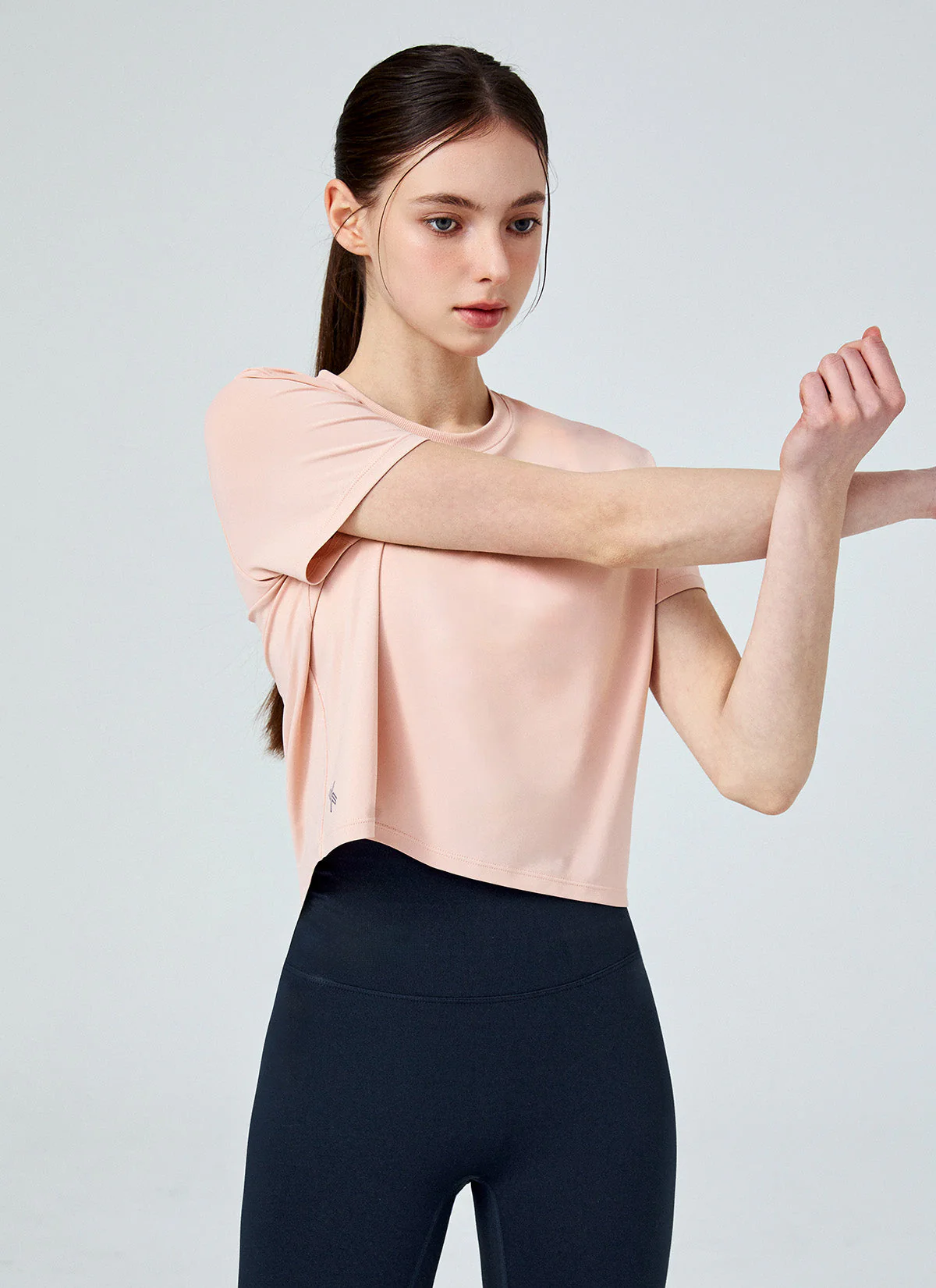 Ice Feather Light 2.0 Cropped Short Sleeve - Image 3