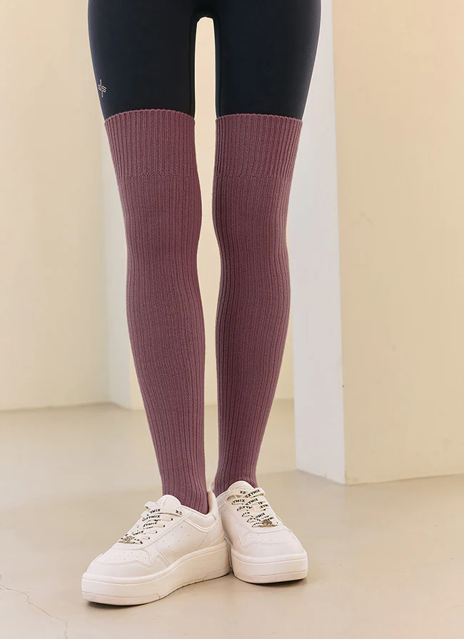 Knitting Knee High Socks - Image 10