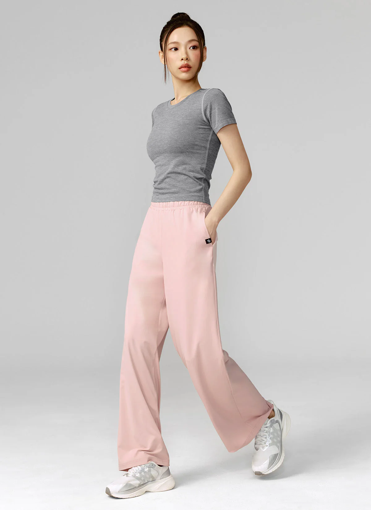 Medium Feather Cooling Wide Pants - Image 22