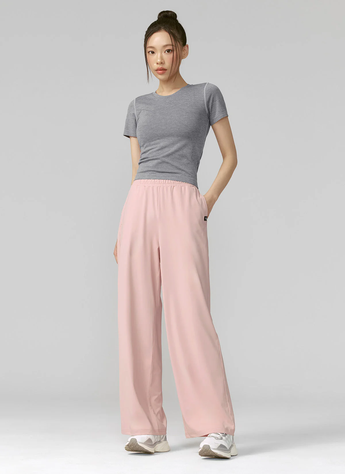 Medium Feather Cooling Wide Pants - Image 23