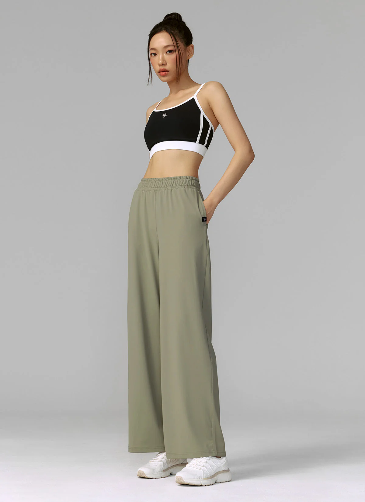 Medium Feather Cooling Wide Pants - Image 29