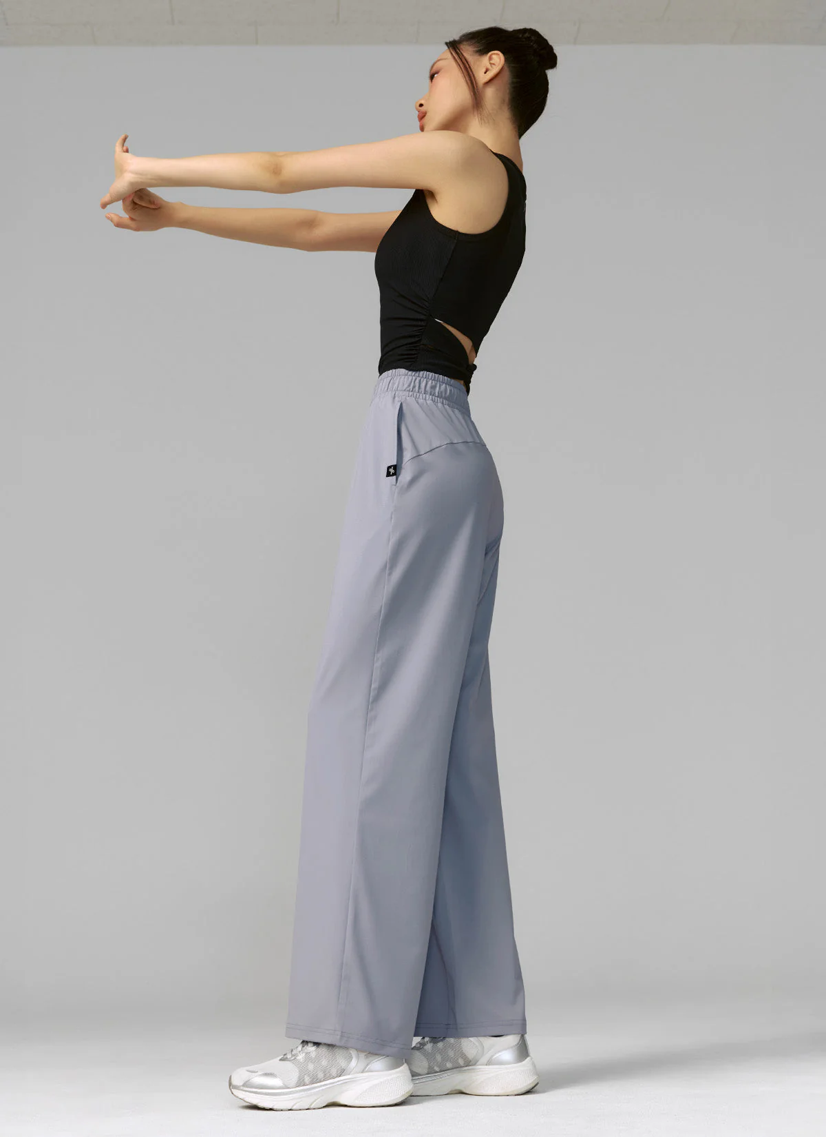 Medium Feather Cooling Wide Pants - Image 34