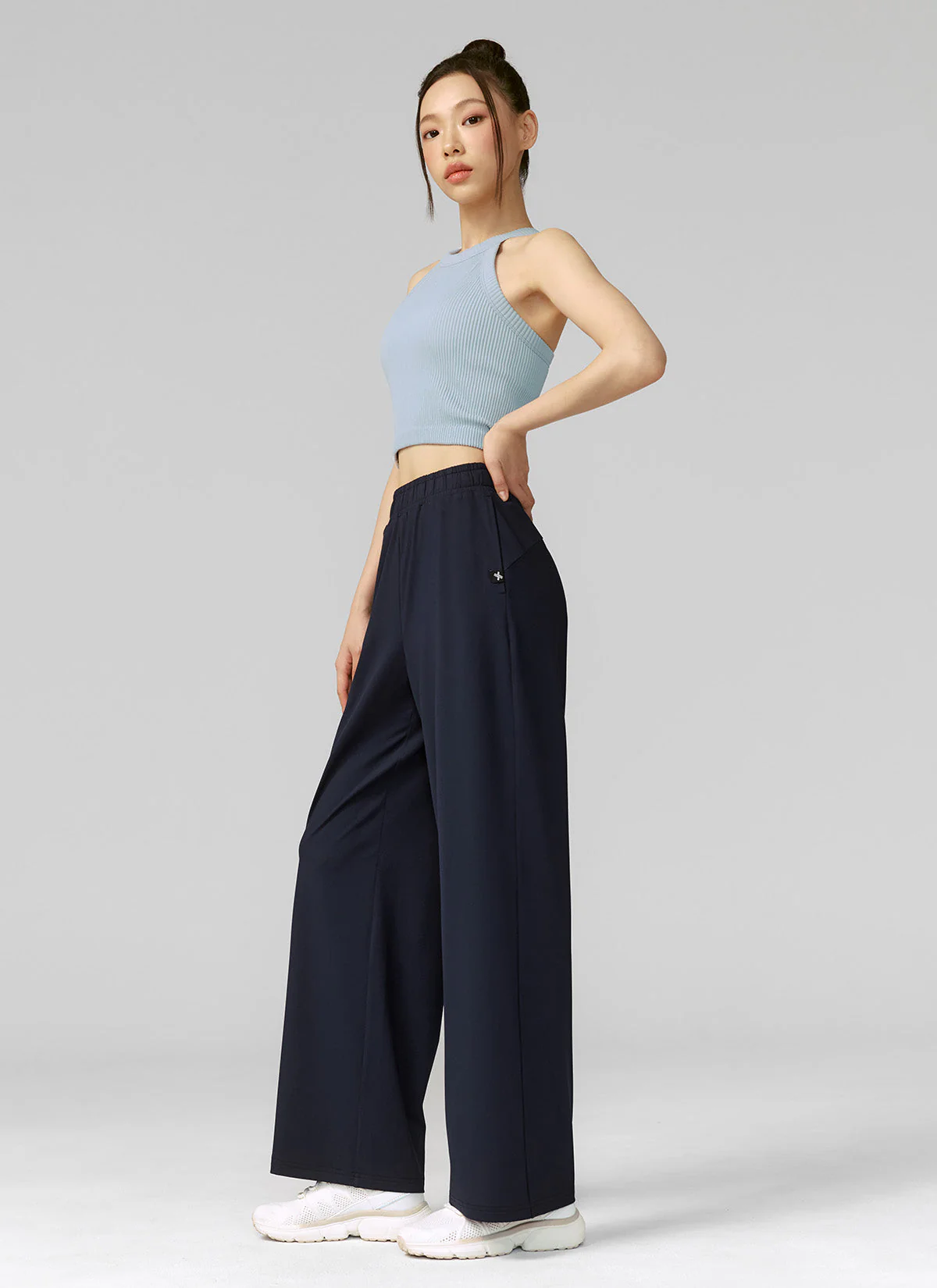Medium Feather Cooling Wide Pants - Image 36