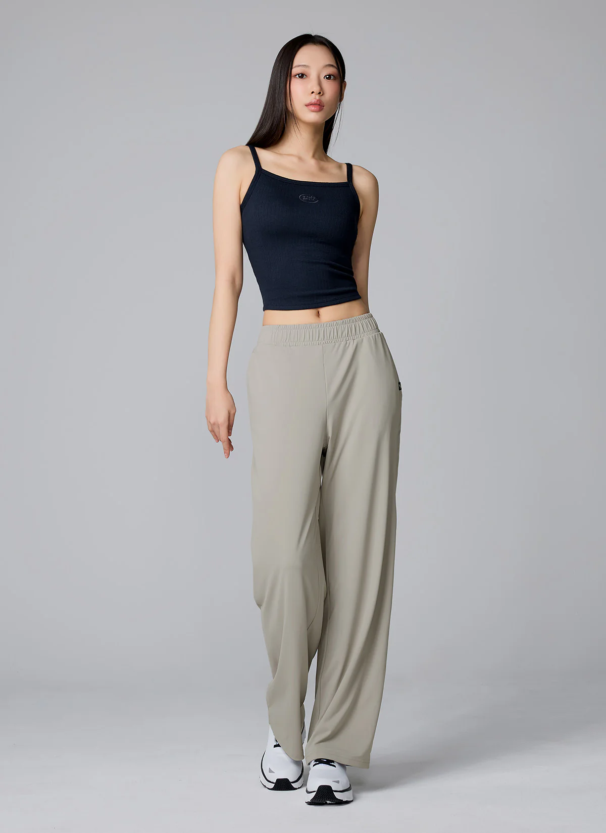 Medium Feather Cooling Wide Pants - Image 4