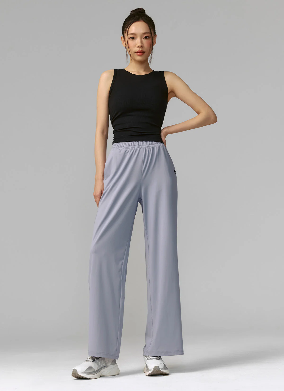 Medium Feather Cooling Wide Pants - Image 8