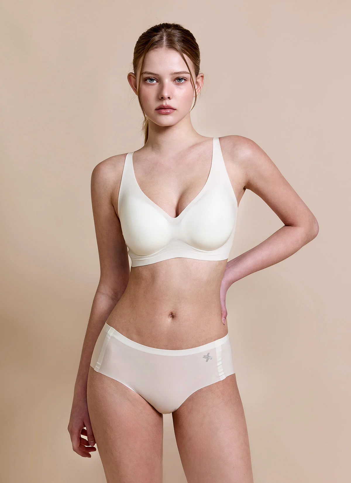 Every Light Tank-Style Bra - Image 5