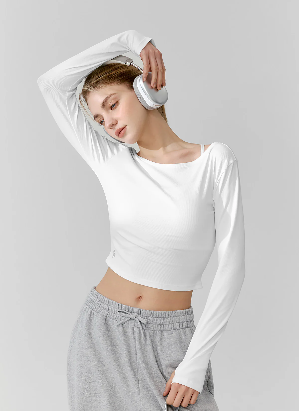 Ribbed Back Slit Fingerhole Long Sleeve - Image 4