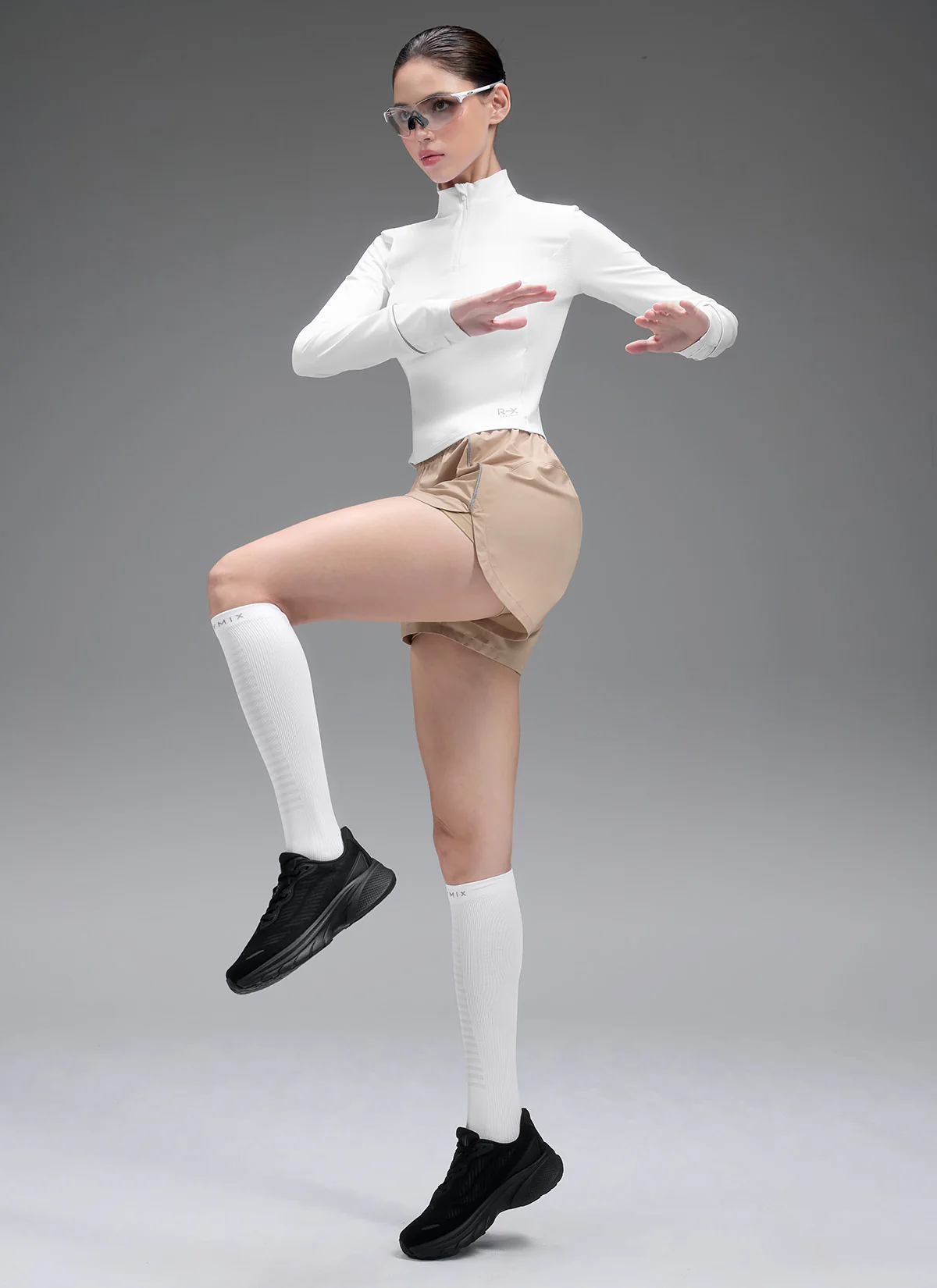 RX Brushed Finger-Hole Half Zip-up - Image 13