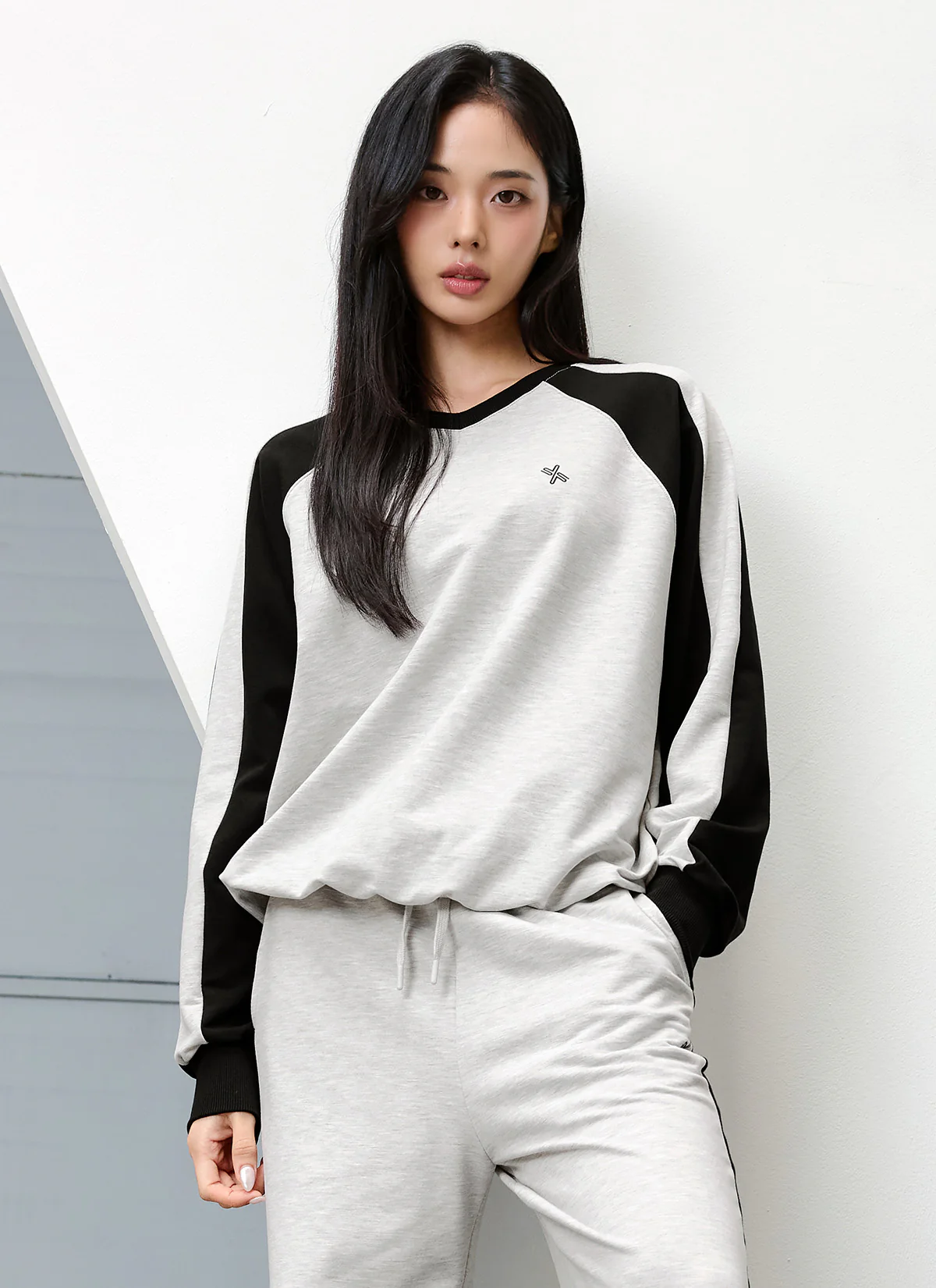 Sporty Track Sweatshirt - Image 13
