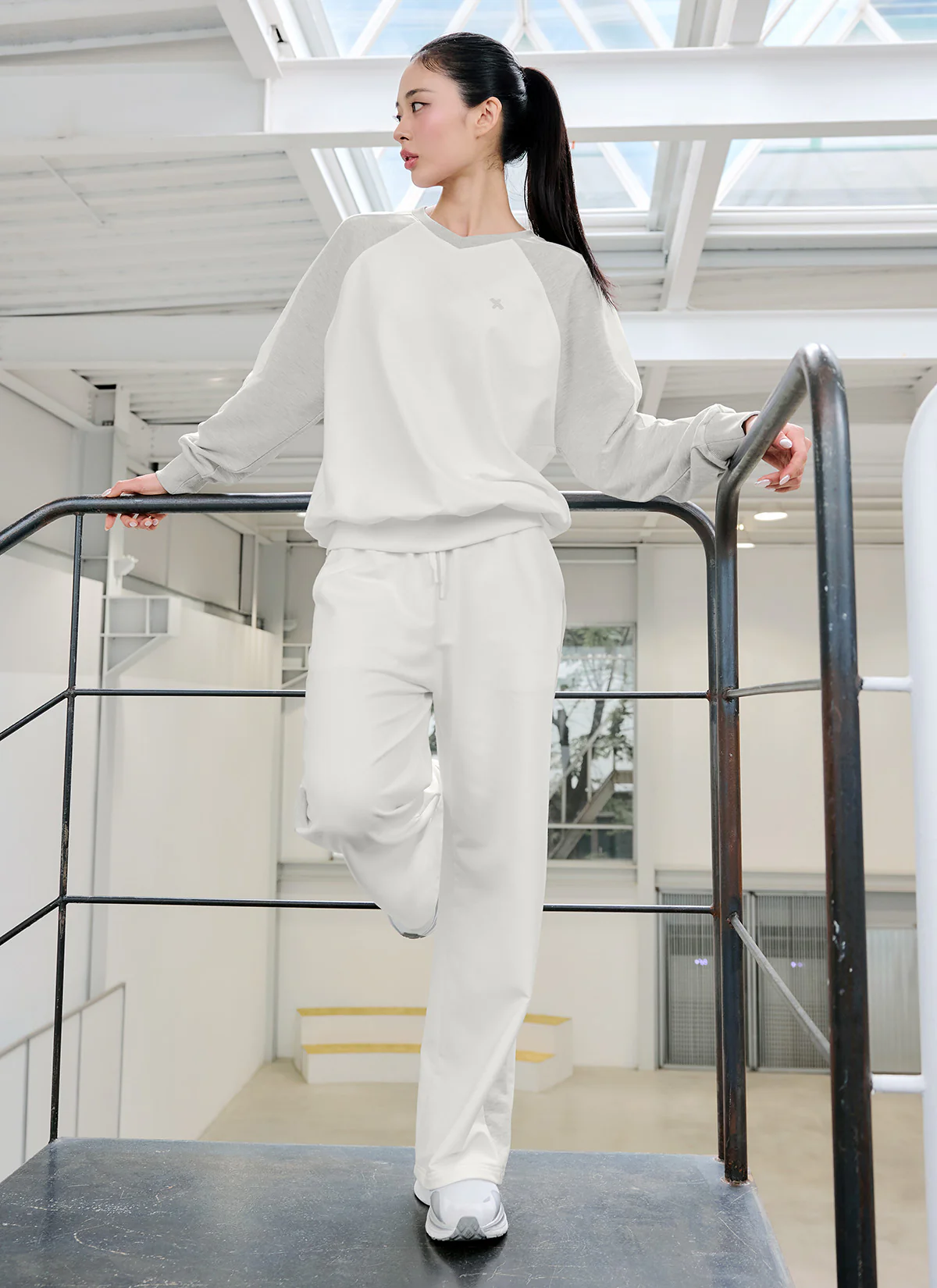 Sporty Track Wide Pants - Image 18