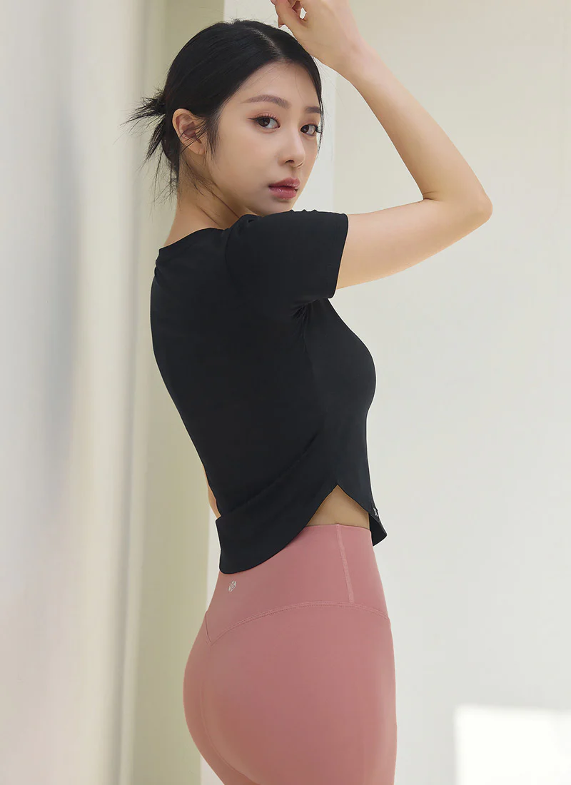 XELLA Light Round Cropped Top - Image 49