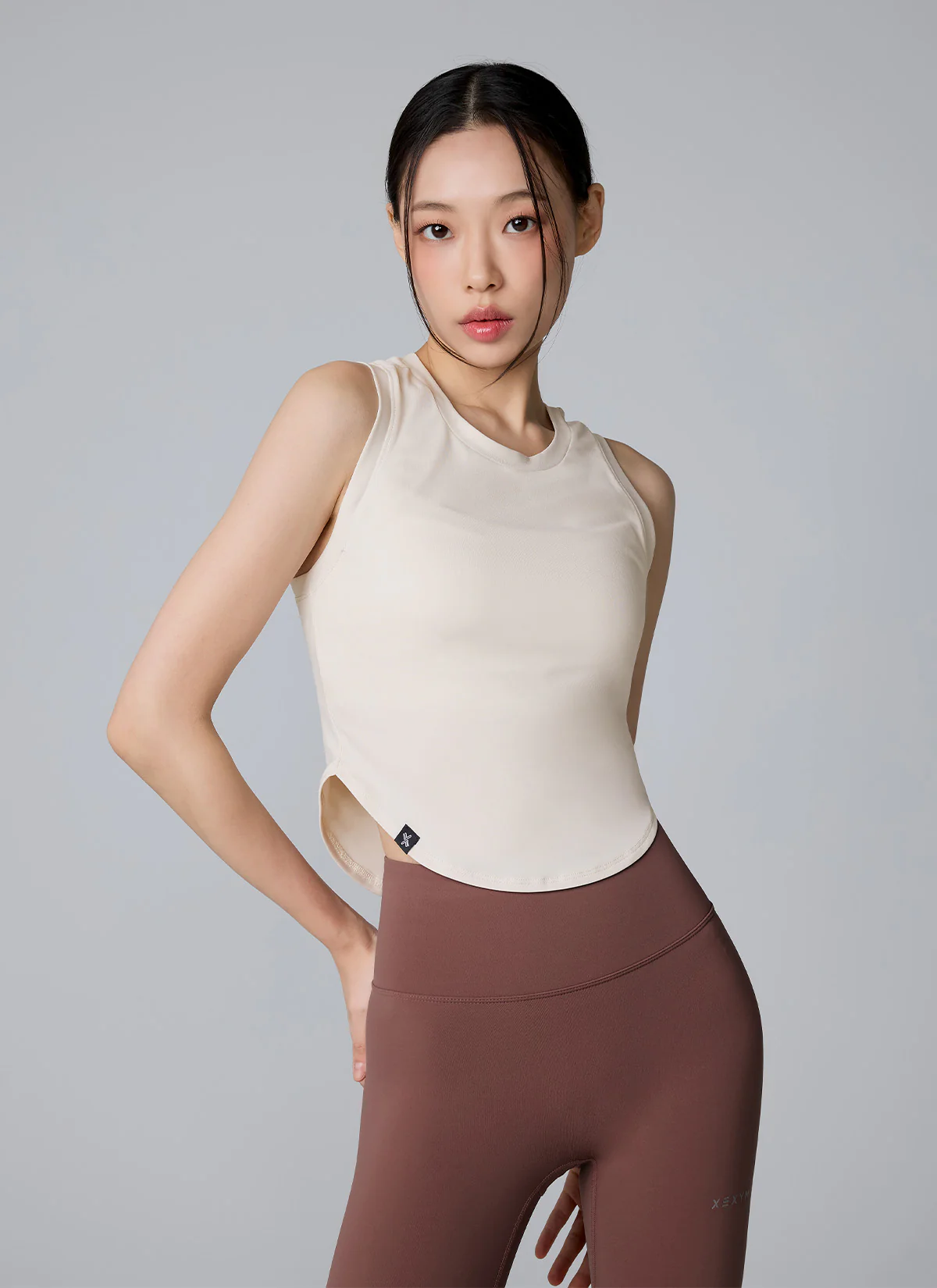 XELLA Light Round Sleeveless - Image 15