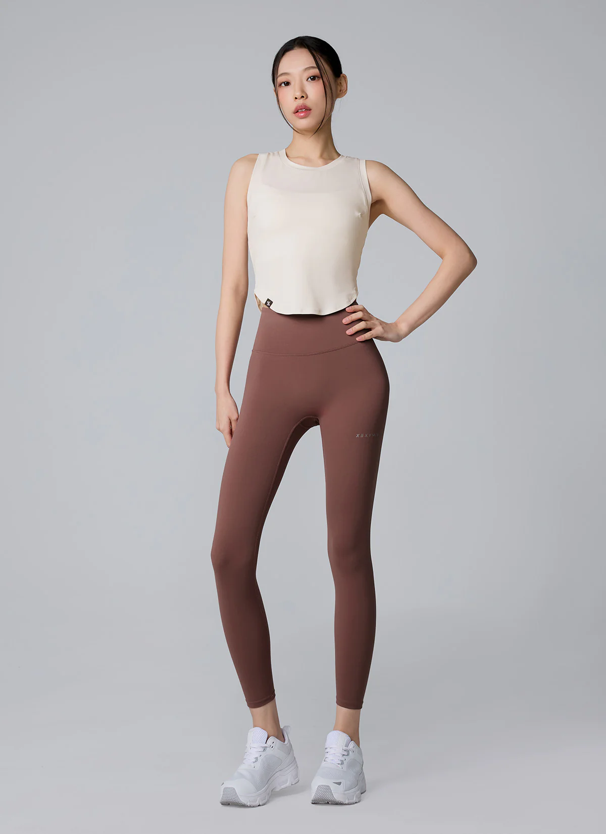 XELLA Light Round Sleeveless - Image 16