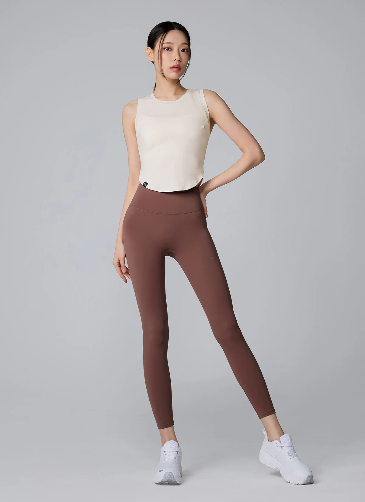 XELLA Light Round Sleeveless - Image 17