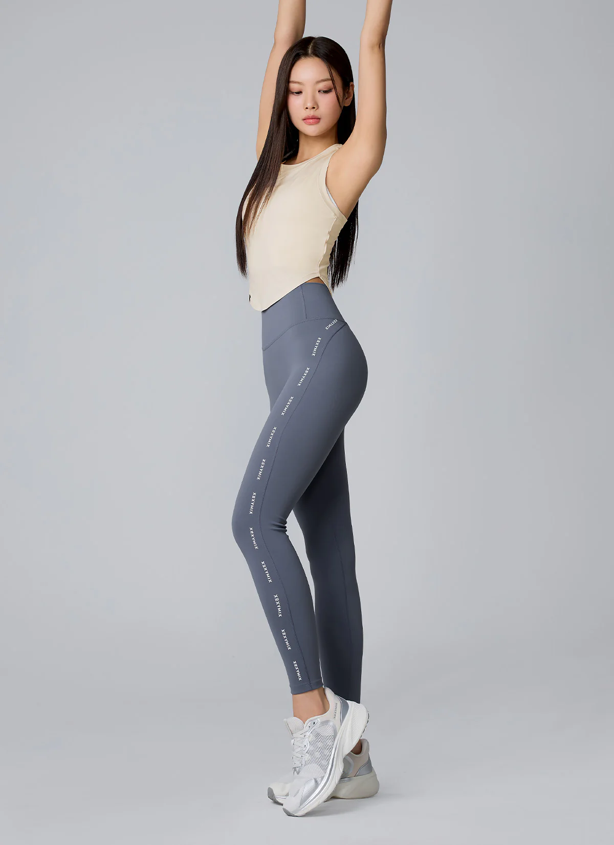 XELLA Light Round Sleeveless - Image 31