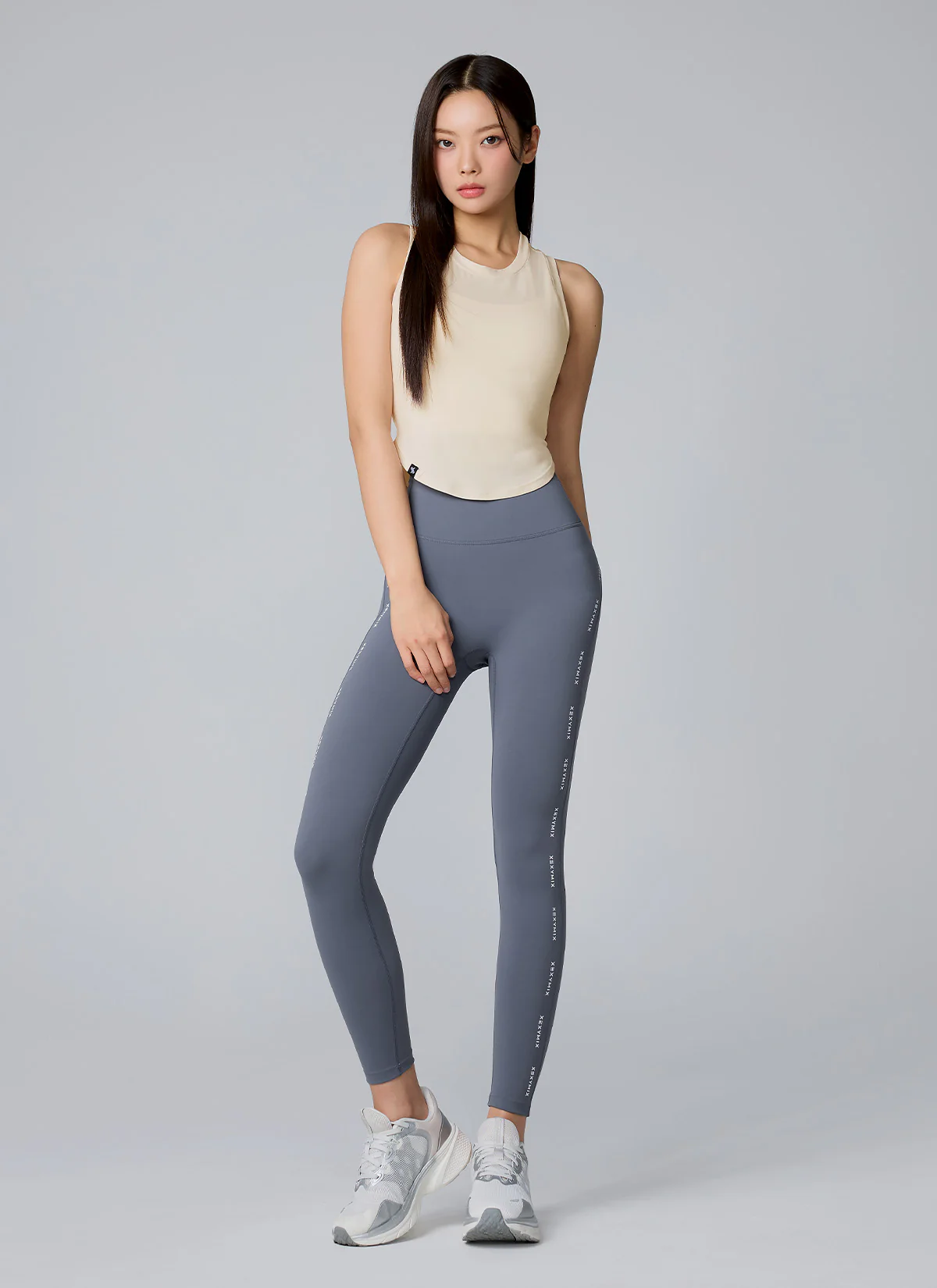 XELLA Light Round Sleeveless - Image 32
