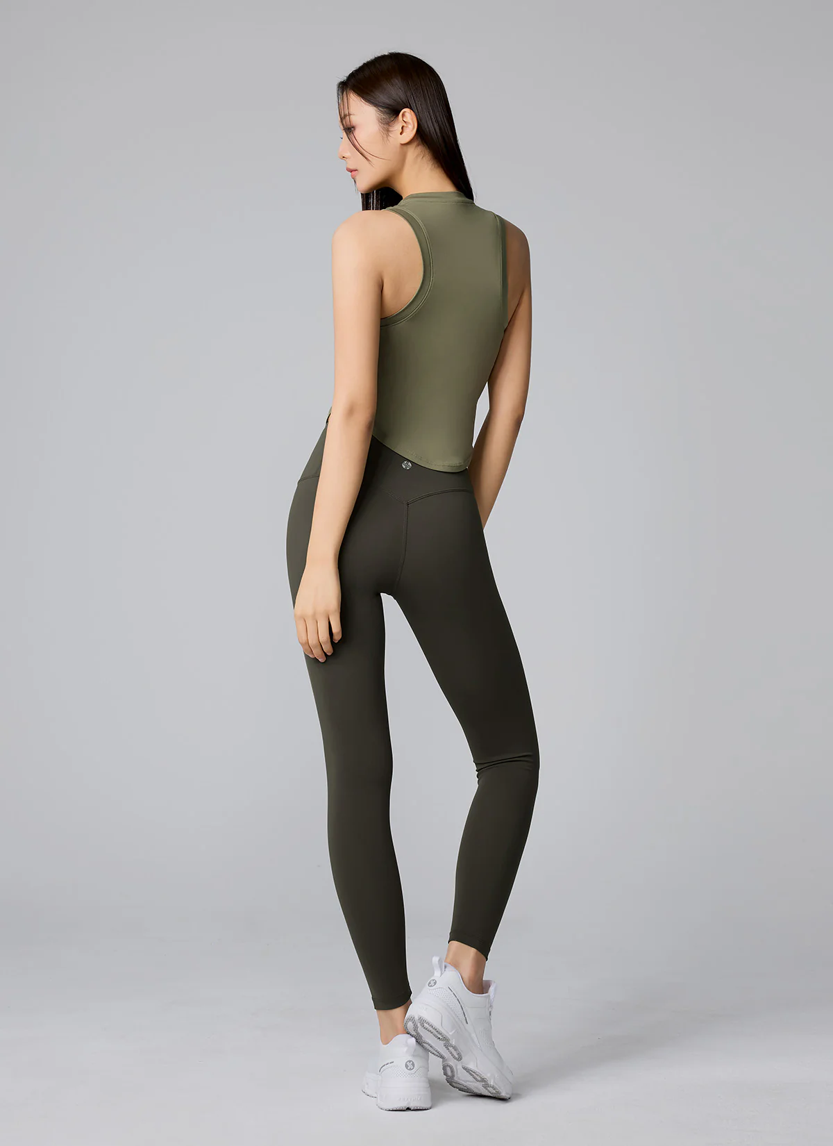 XELLA Light Round Sleeveless - Image 47